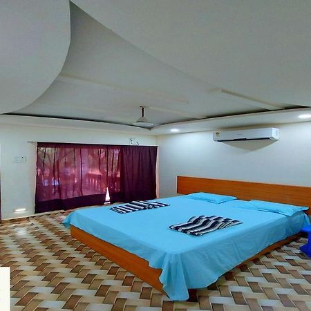 Coconut Garden Beach House Malvan Ngoại thất bức ảnh