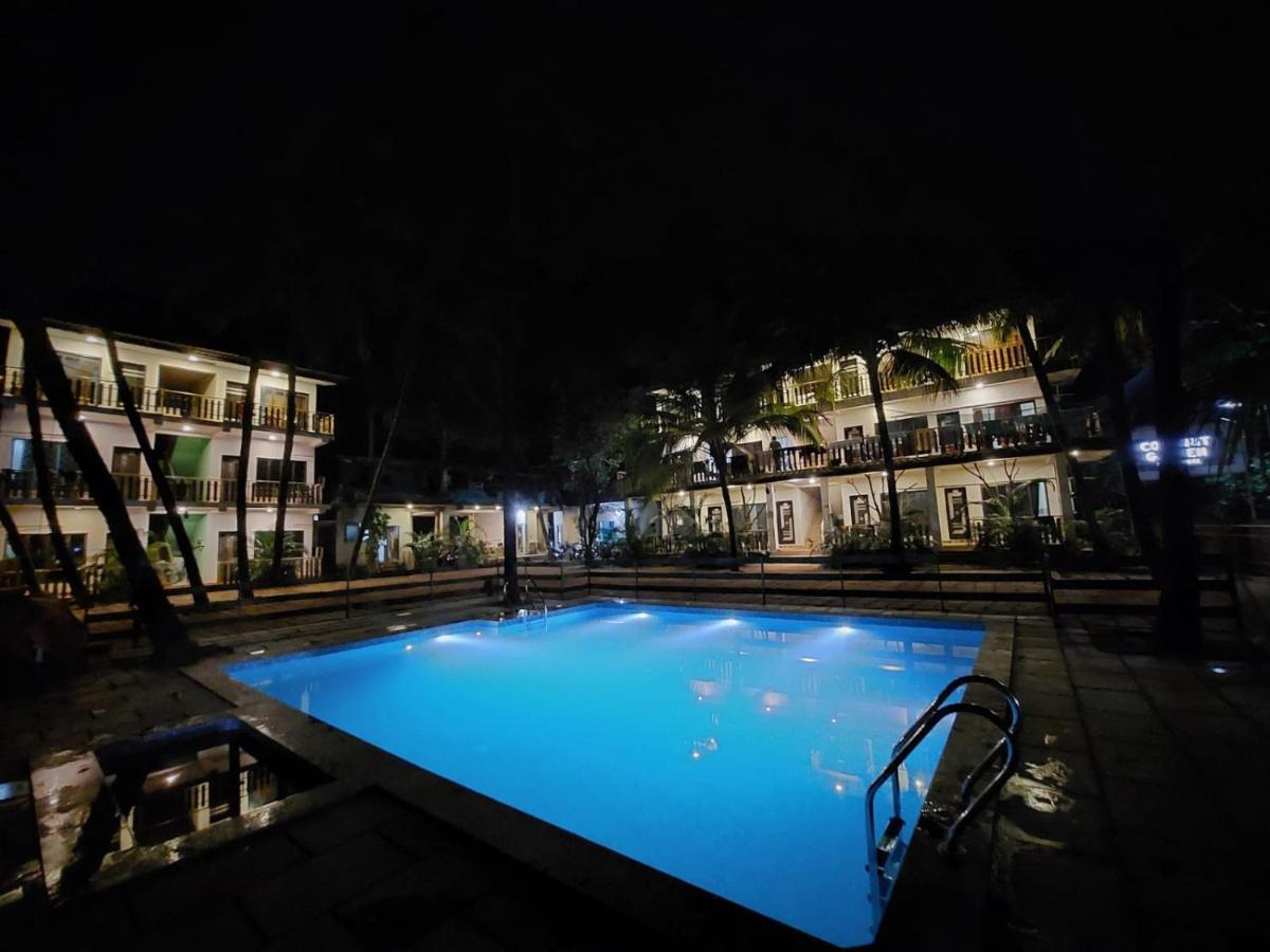 Coconut Garden Beach House Malvan Ngoại thất bức ảnh